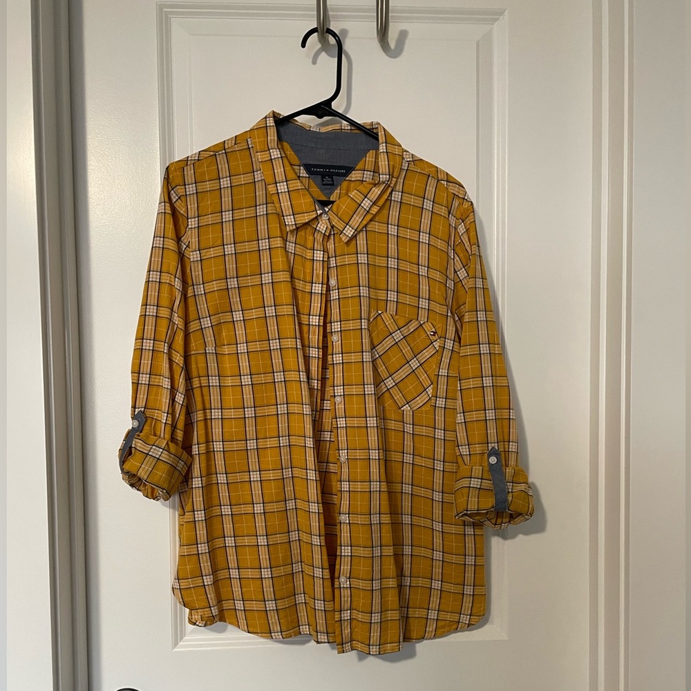 Tommy Hilfiger button up